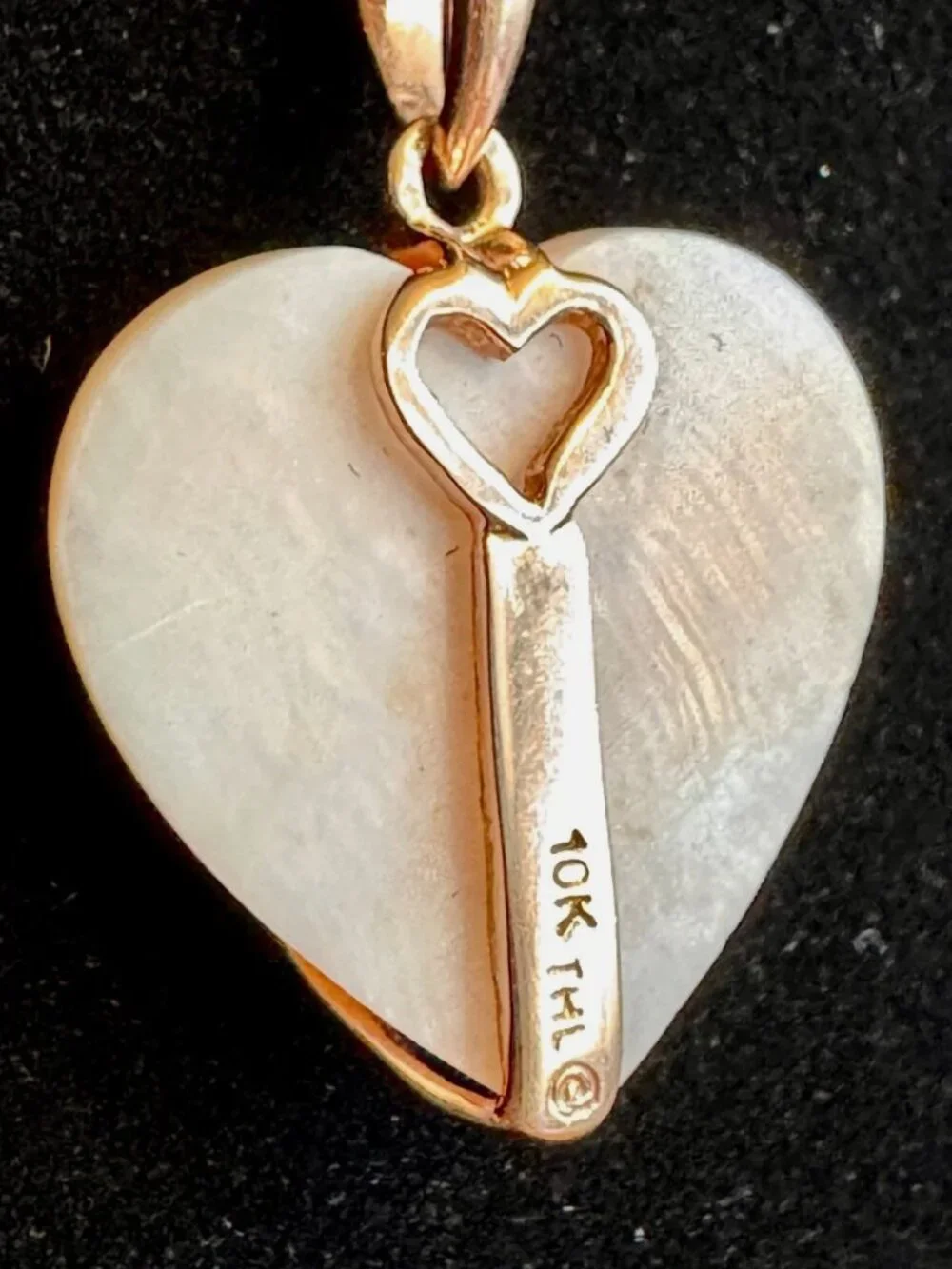 10K Yellow Gold Samuel Aaron Pink Mother of Pearl Diamond Heart 18
